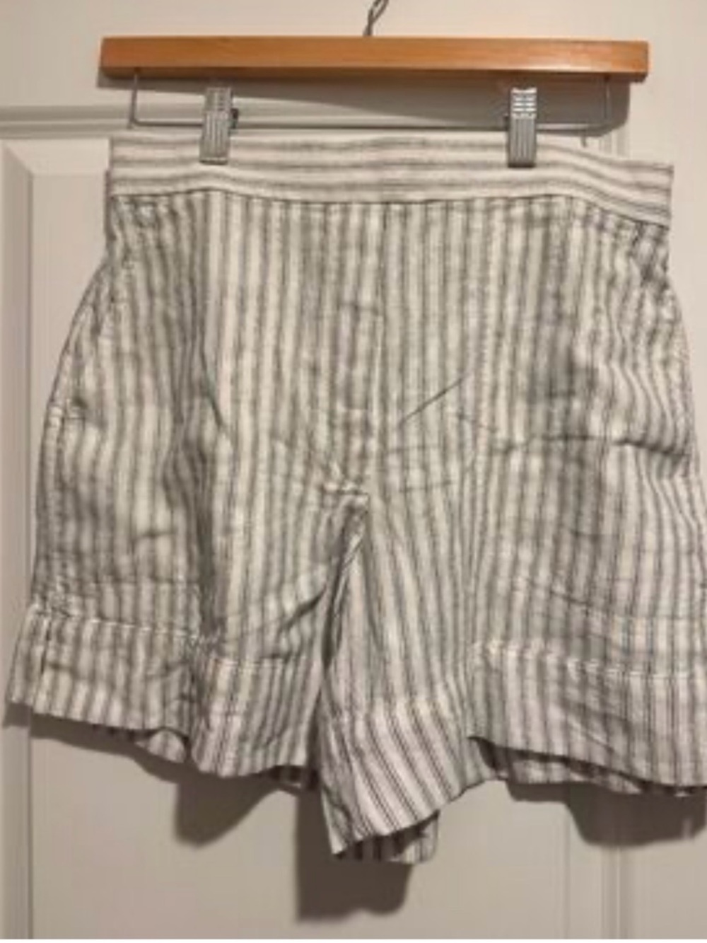 Banana Republic Striped High-Rise Shorts - White & Gray